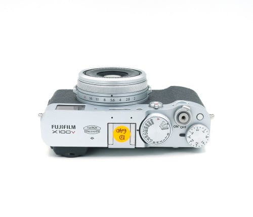 FUJIFILM X100V