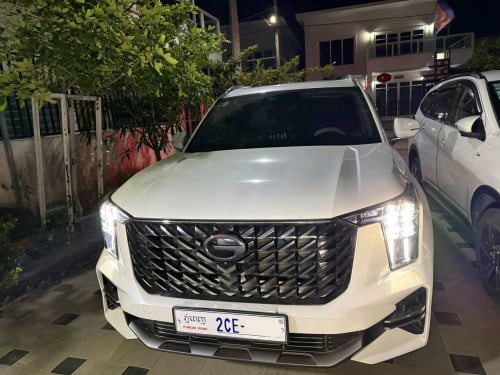 GAC GS8 2025 ក្រុមហ៊ុន 7000km ចចារ