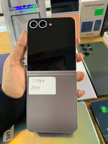 Galaxy ZFlip6 Sim2