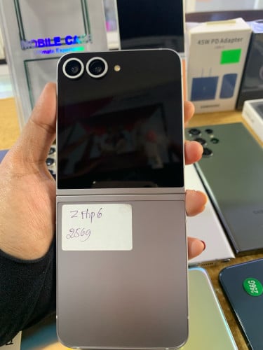 Galaxy ZFlip6 Sim2