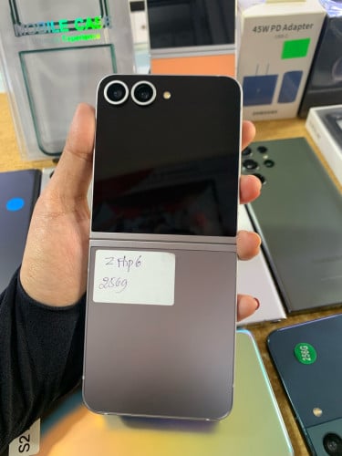 Galaxy ZFlip6 Sim2