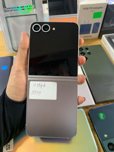 Galaxy ZFlip6 Sim2