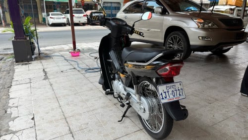 Honda Dream 2022ក្បាល64​ ម្ចាស់ដេីមទីមួយ27xx$