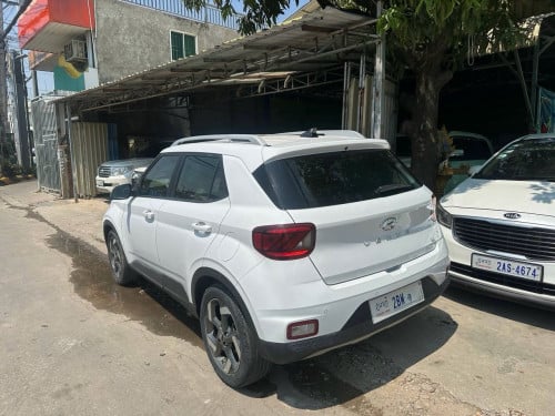 Hyundai Venue 021 ថ្មីធានា