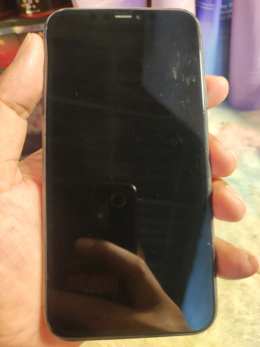 Iphone 11. 128ជី