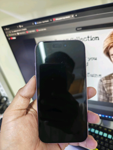 iPhone 15 តួស្អាត 99% 329$