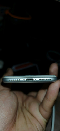 iPhone 8g 64g សំណុំ Zin បែងខ្នងតិច នឹង កញ្ចប់បន្តិច