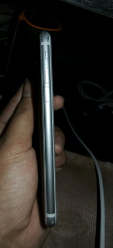 iPhone 8g 64g សំណុំ Zin បែងខ្នងតិច នឹង កញ្ចប់បន្តិច