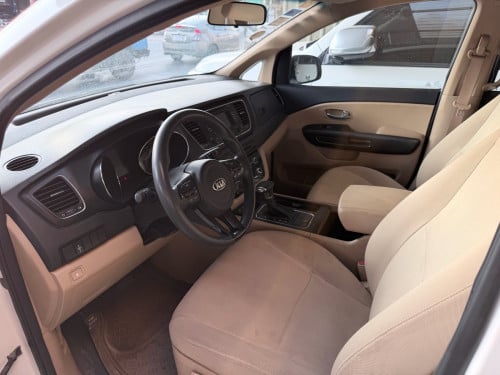 KiA Carnival 018 ធានាឡានស្អាតសាងបាន