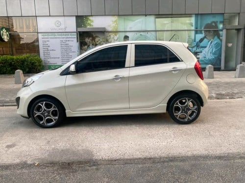 Kia morning ឆ្នាំ2012 full luxry