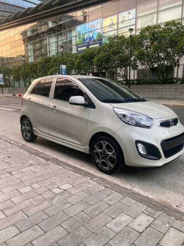 Kia morning ឆ្នាំ2012 full luxry