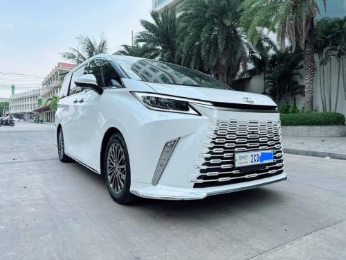 Lexus LM350h ឆ្នាំ2024 7កៅអី ម្ចាស់ដើម ទឹកថ្នាំហ្ស៊ីន1ជុំ
