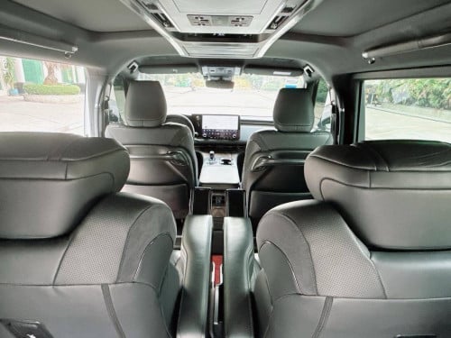 Lexus LM350h ឆ្នាំ2024 7កៅអី ម្ចាស់ដើម ទឹកថ្នាំហ្ស៊ីន1ជុំ