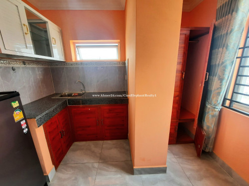 Nice Studio Apartment Elevator near Phsardermkor