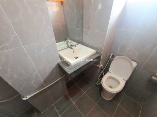 Nice Studio Apartment Elevator near Phsardermkor