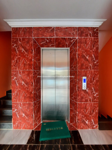 Nice Studio Apartment Elevator near Phsardermkor