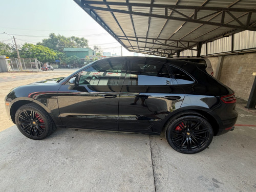 Porsche Macan ( Option Turbo )