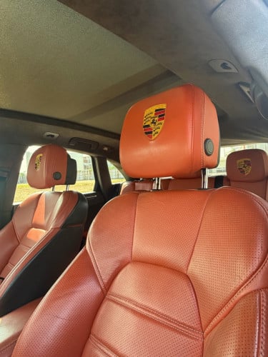 Porsche Macan ( Option Turbo )