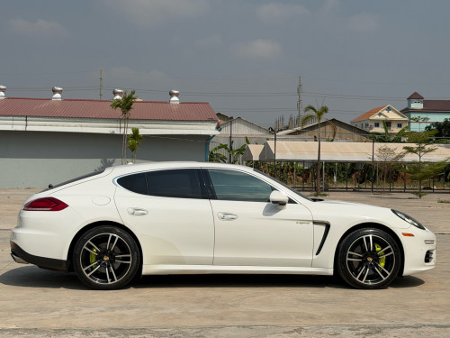 Porsche Panamera S 2015 Full