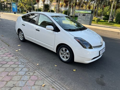 Prius 2004 ស ក្នុងលឿង ពាក់កណ្ដាលហ្វូល អត់បុក
