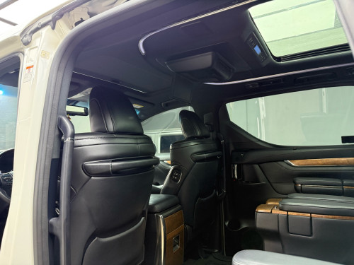 Toyota Alphard Spec Russia