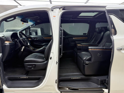 Toyota Alphard Spec Russia