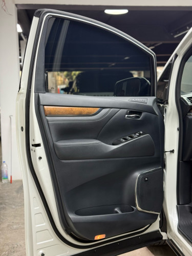 Toyota Alphard Spec Russia