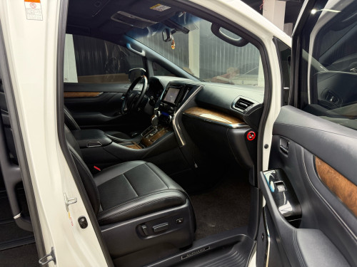 Toyota Alphard Spec Russia