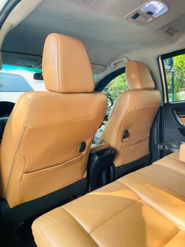 Toyota fortuner ឆ្នាំ​ 2016 ពណ៌​ ស​កាំម៉ៃ​
