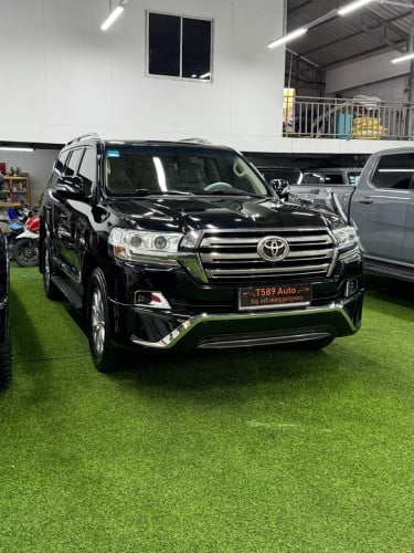 Toyota Land Cruiser 2018 ម៉ាស៊ីន​6 សាំ​សាំង​ , Full Option