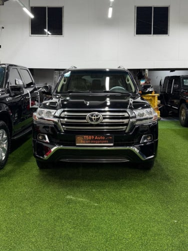 Toyota Land Cruiser 2018 ម៉ាស៊ីន​6 សាំ​សាំង​ , Full Option