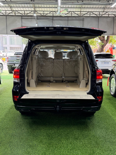 Toyota Land Cruiser 2018 ម៉ាស៊ីន​6 សាំ​សាំង​ , Full Option