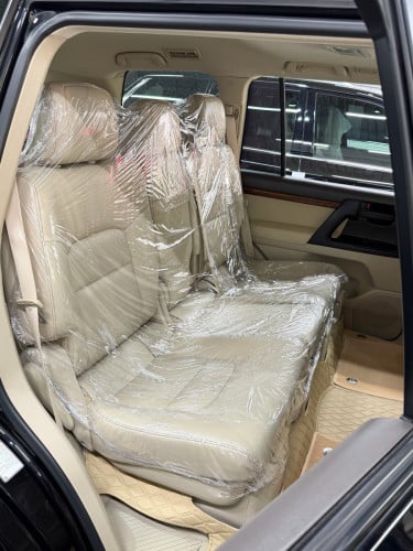 Toyota Land Cruiser 2018 ម៉ាស៊ីន​6 សាំ​សាំង​ , Full Option