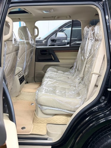 Toyota Land Cruiser 2018 ម៉ាស៊ីន​6 សាំ​សាំង​ , Full Option
