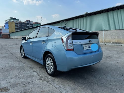 Toyota Prius 012 Plug-in Options 3