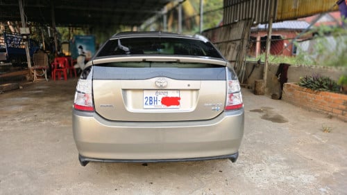 Toyota Prius 2004 HFull ឡានខ្ចី ម្ចាស់ដើមទីមួយ អាគុយ ABS អែម រត់ស្រួលថ្នាំហ្សីន70%