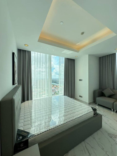 Two-Bedroom Apartment bkk1 for Rent