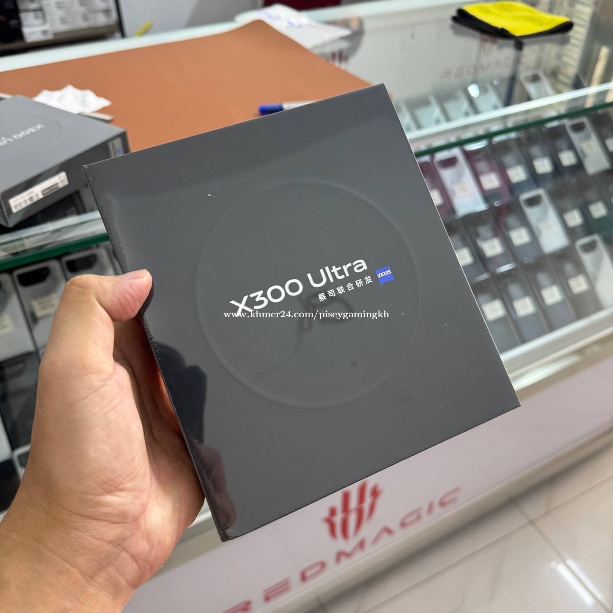 Vivo X300 Ultra មកដល់ហេីយ
