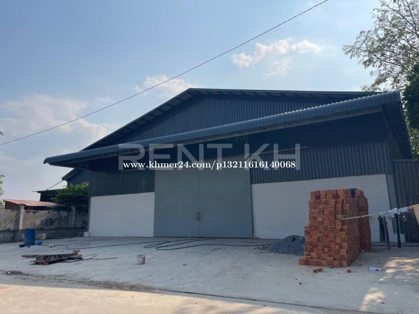 ឃ្លាំងសម្រាប់ជួលនៅជិតផ្លូវហាណូយ
