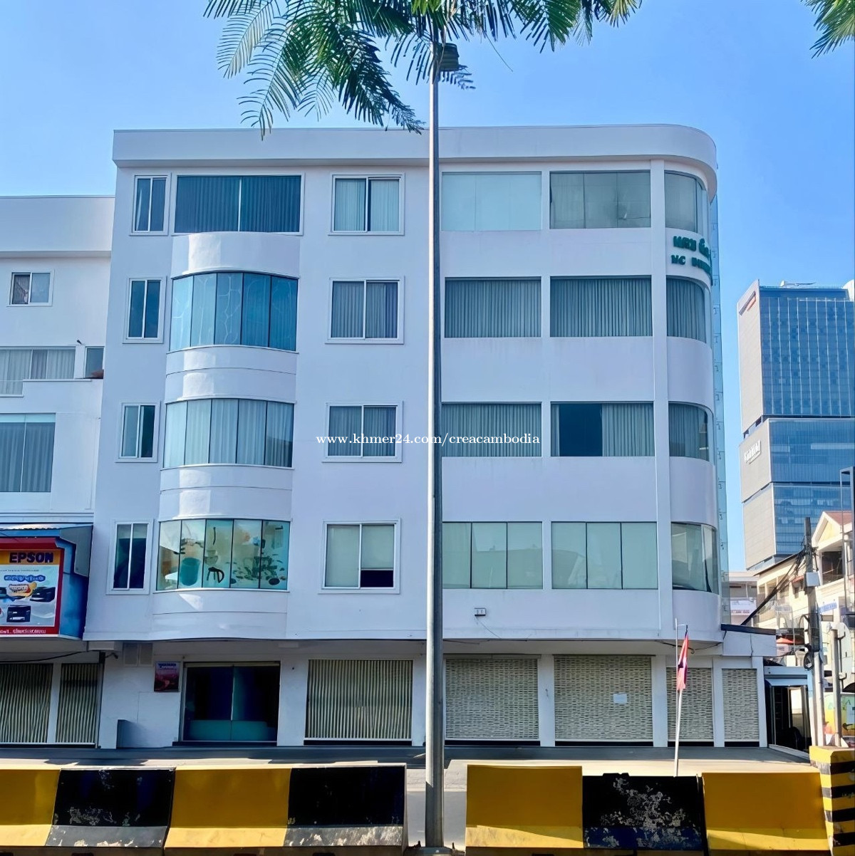 ហាងសំរាប់ជួលសន្ធរមុខ / Shop for rent Sonthormuk