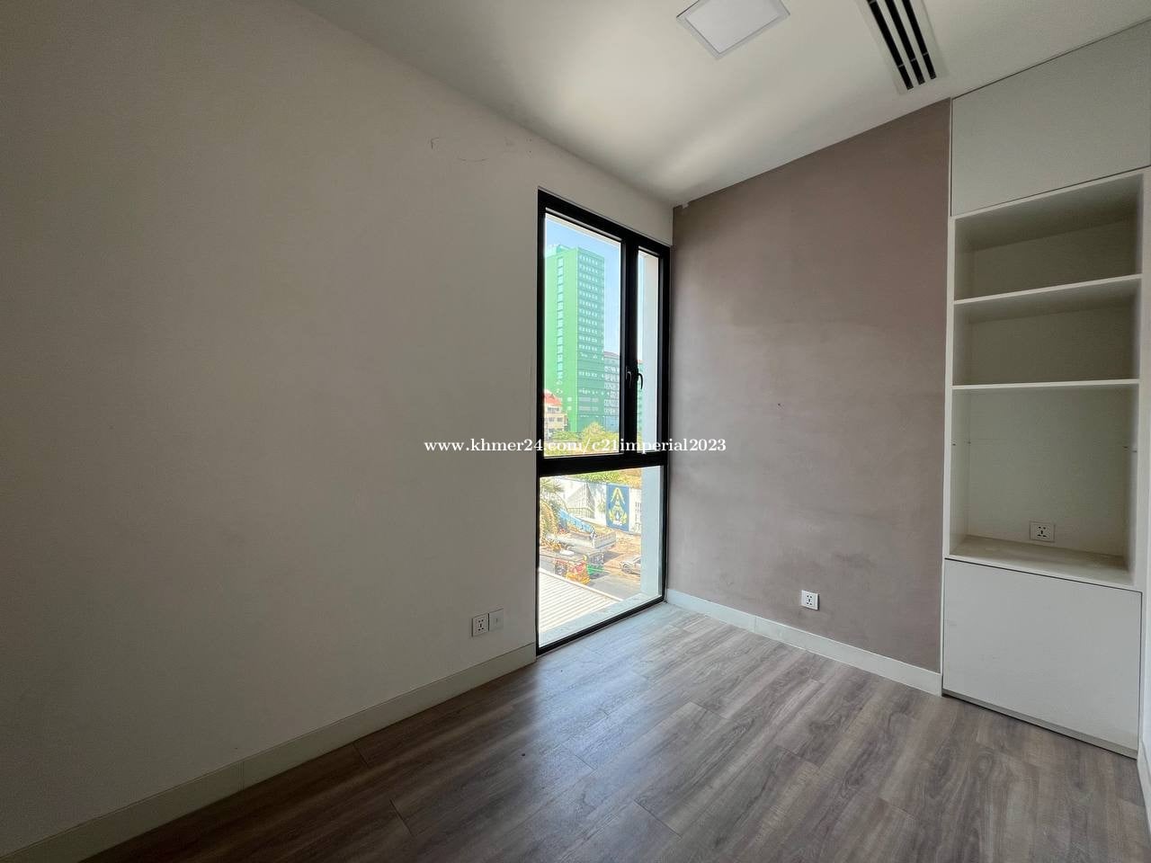 Office Space for Lease at Doun Penh (OF-162) ការិយាល័យសម្រាប់ជួល នៅដូនពេញជិតផ្សារធំថ្មី