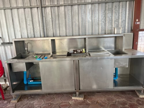 ទូរ​កាហ្វេ​រឺទូរធ្វេីម្ហូប​លក់
