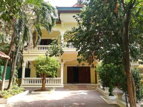 ដីផ្ទះ លក់ - នៅបឹងកេងកង១  ទីតាំងស្ថិតនៅតំបន់ បឹងកេងកង១ ខណ្ឌបឹងកេងកង ក្រុងភ្នំពេញ