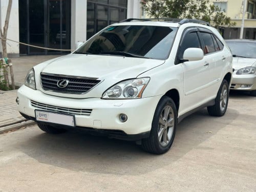 ឡានជួល​គ្រប់​ប្រភេទ​ ជា​ ថ្ងៃ​ ខែ​ ឆ្នាំ​ សម្រាប់​រដូវកាល​ចូលឆ្នាំ​