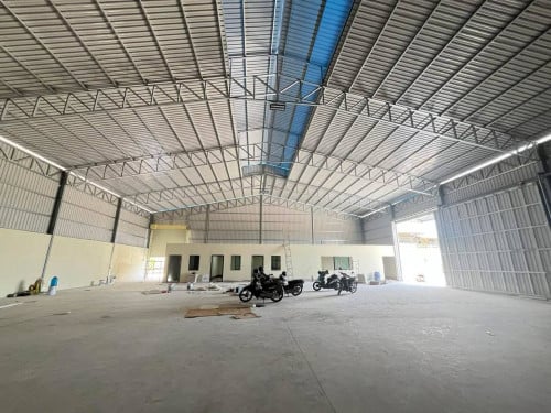 ឃ្លាំងសំរាប់ជួលនៅសែនសុខ