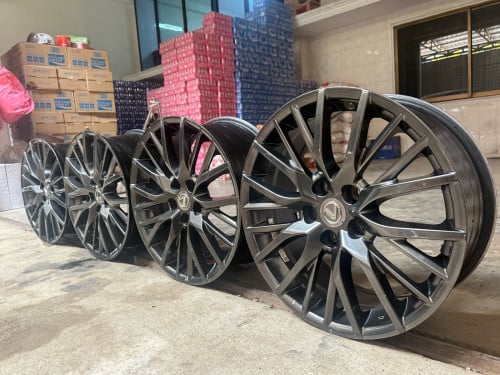 យ៉ាន់រង្វង់18 លក់