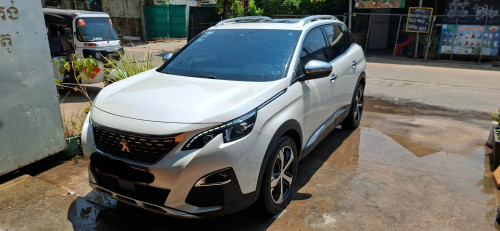 ខ្ញុំចង់លក់ឡានឆ្នាំ 2021ឡានស្អាតប្រើថែណាស់