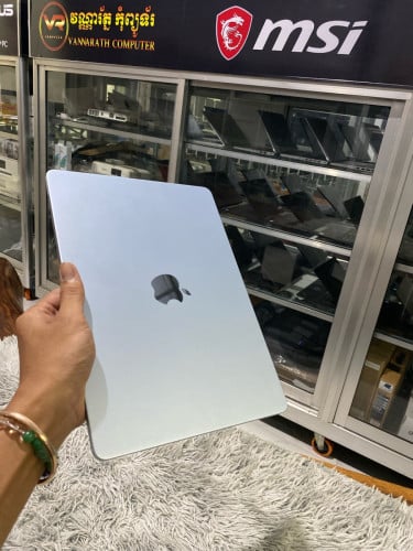 MacBook Air M4 2025 RAM 24GB 512GB តម្លៃមហាពិសេស ថ្មីខ្ចី សាកថ្មទើបបាន23ដង Specs កម្រ