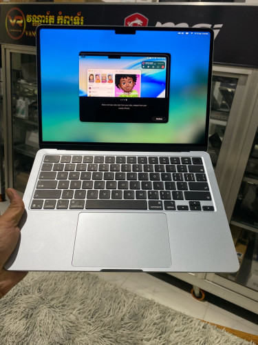 MacBook Air M4 2025 RAM 24GB 512GB តម្លៃមហាពិសេស ថ្មីខ្ចី សាកថ្មទើបបាន23ដង Specs កម្រ