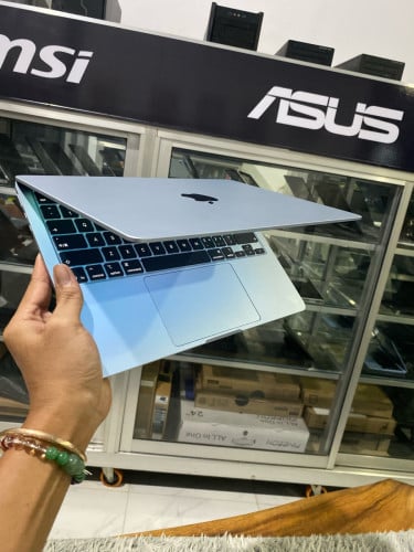 MacBook Air M4 2025 RAM 24GB 512GB តម្លៃមហាពិសេស ថ្មីខ្ចី សាកថ្មទើបបាន23ដង Specs កម្រ